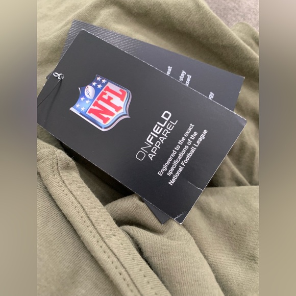 NEW NIKE TAMPA BAY BUCCANEERS LONG SLEEVE SHIRT SIZE: M - Picture 4 of 4